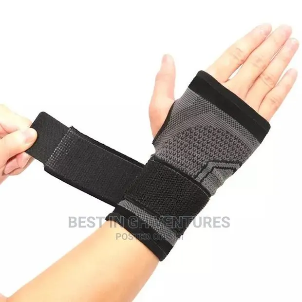 Elastic Wrist and Palm Support · Photo 1
