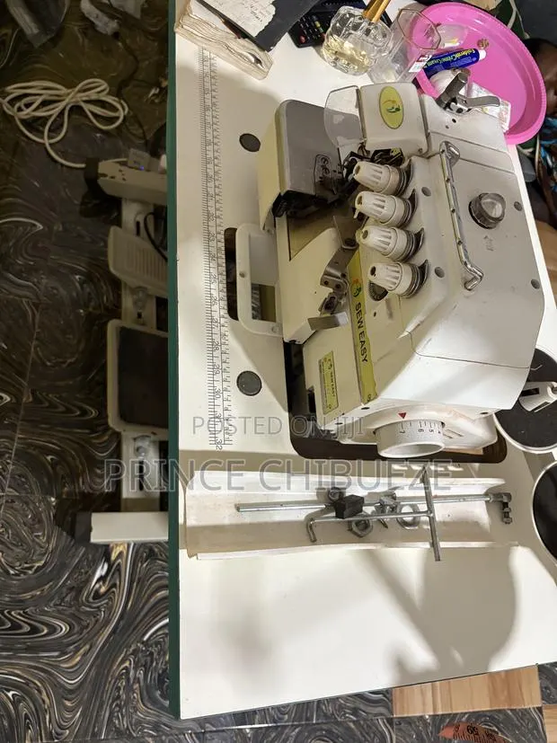 Knitting Machines 3 and 4 Thread · Photo 1