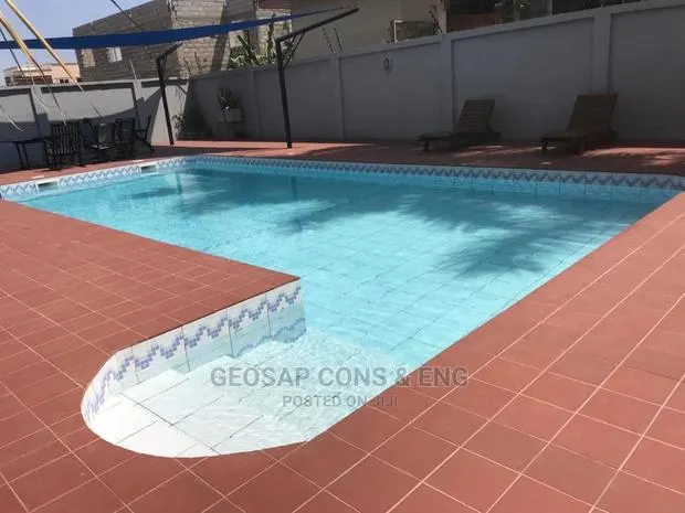 Swimming Pool Jacuzzi Constructions · Photo 1