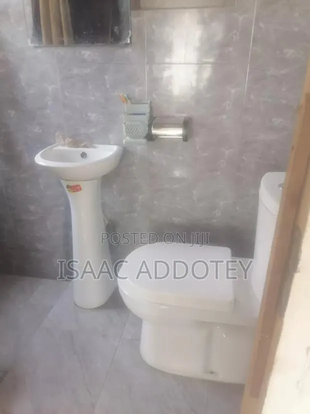 1bdrm Apartment in Chamber And Hall, Baatsona Total for rent · Photo 1