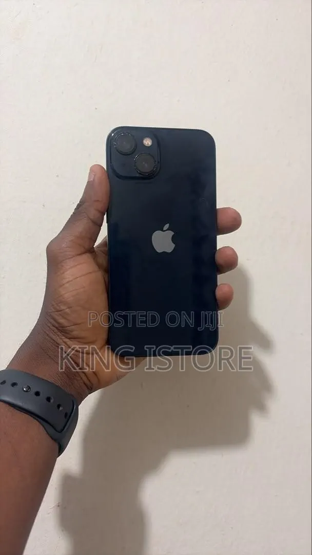 Apple iPhone 13 128 GB Black · Photo 1