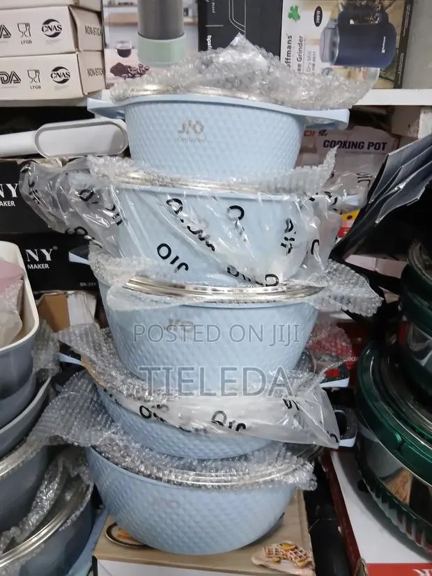Jio High Quality Non-Stick Pot · Photo 1