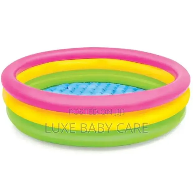 Inflatable Swimming Pool · Photo 1