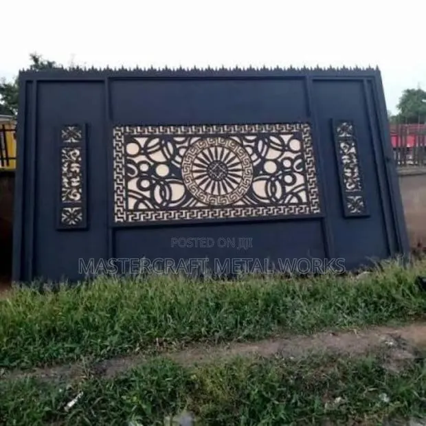 Metal Gate Main · Photo 1