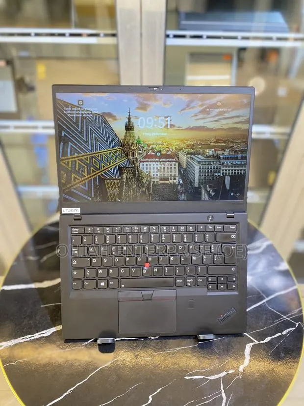 Laptop Lenovo ThinkPad X1 Carbon 8GB Intel Core i5 SSD 256GB · Photo 1