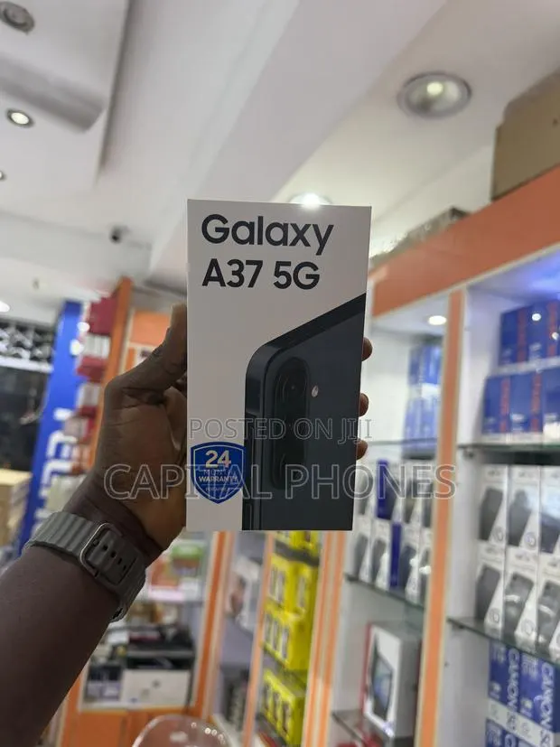 New Samsung Galaxy A37 256 GB Graphite · Photo 1