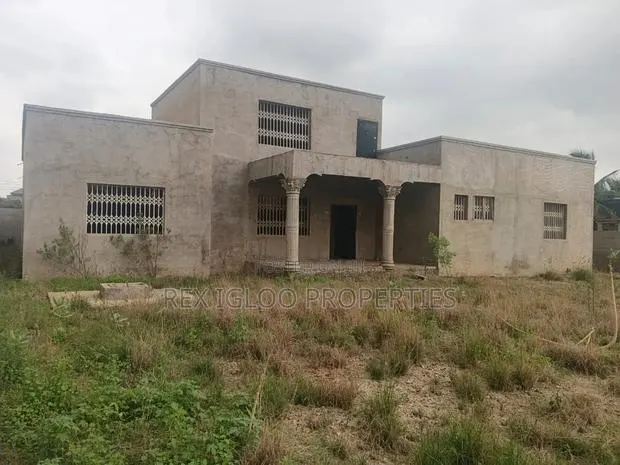 4bdrm House in Tema, Community 25 for sale · Photo 1