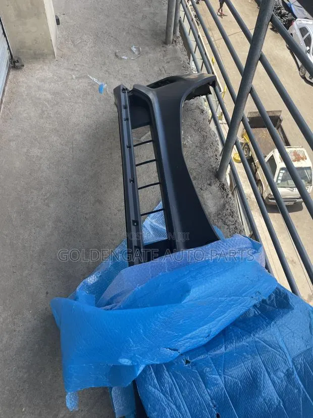 Mazda CX9 Front Bumper · Photo 1