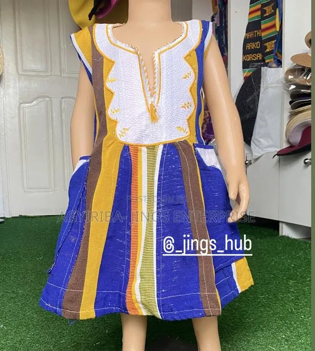Kids Smock Dress · Photo 1