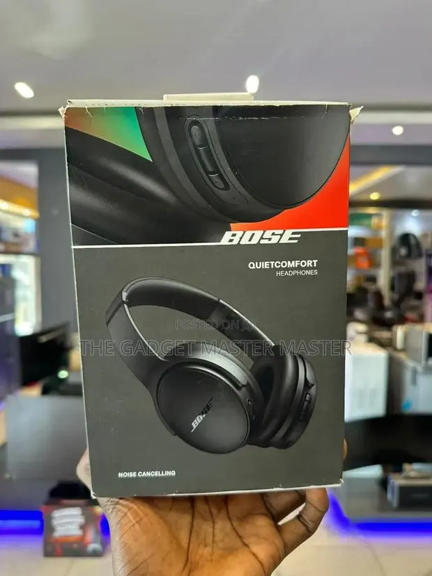 Bose Quietcomfort Over-Ear Active Noise Canceling Headphones · Photo 1