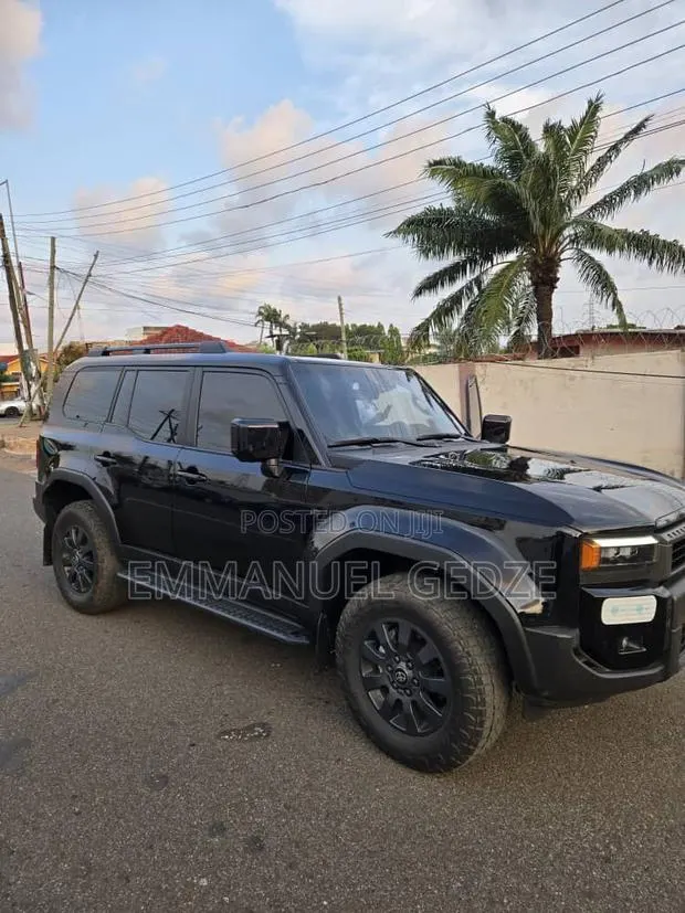 Land Cruiser Prado for Rent - New Type · Photo 1