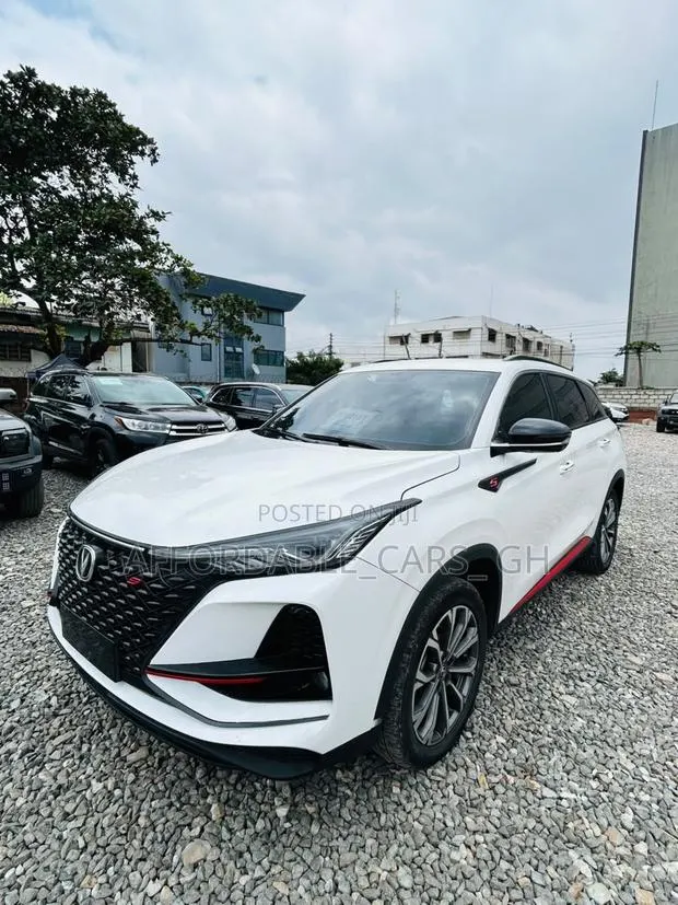 Changan CS75 Plus 2021 White · Photo 1