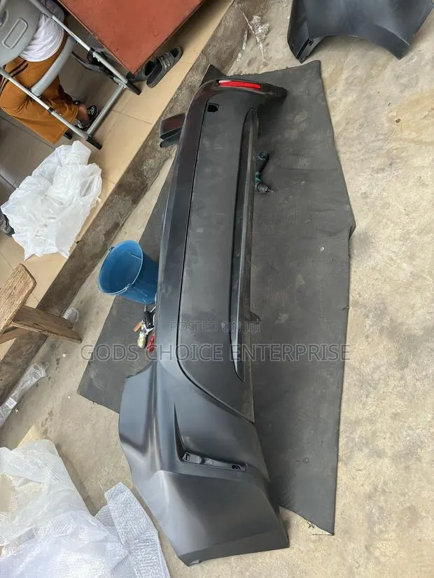 Back Bumper Corolla 2019-2020-2021 LE/SE · Photo 1