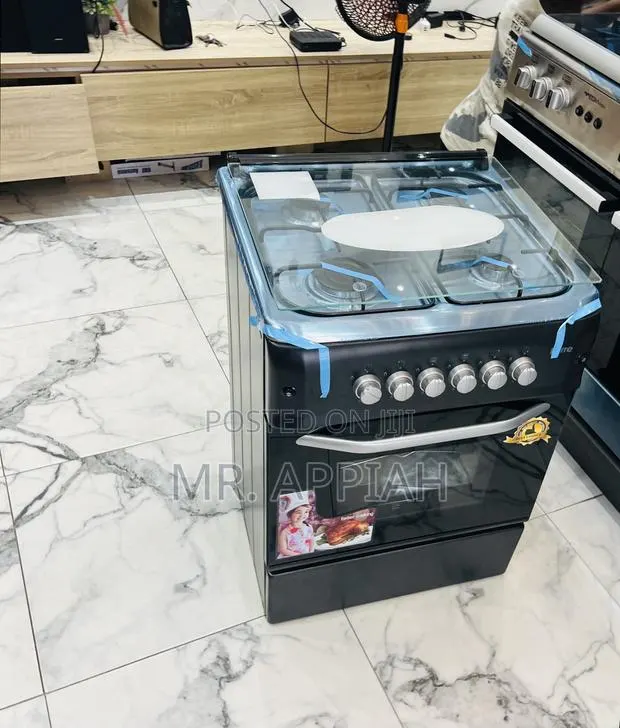 Unique Ferre 60x60cm New Line 4 Gas Burner(Black) · Photo 1