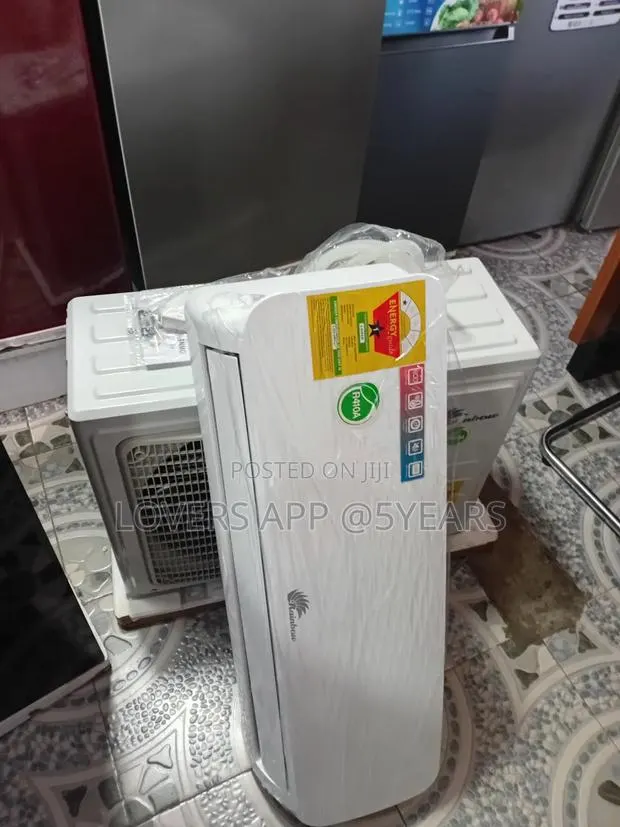 Rainbow 1.5hp Premium White Window Air Conditioner. · Photo 1