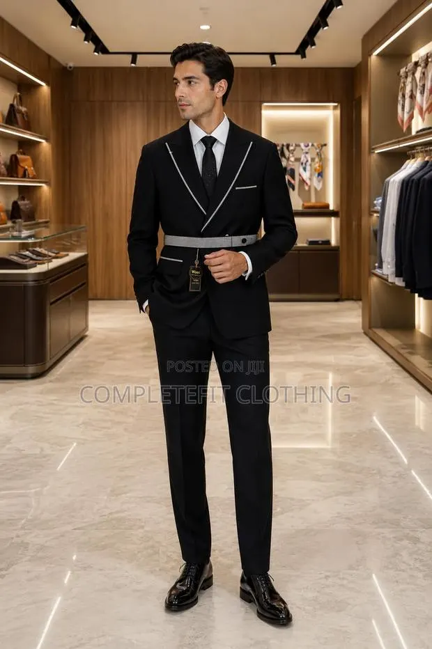 Elegant Groomsmen Suits · Photo 1