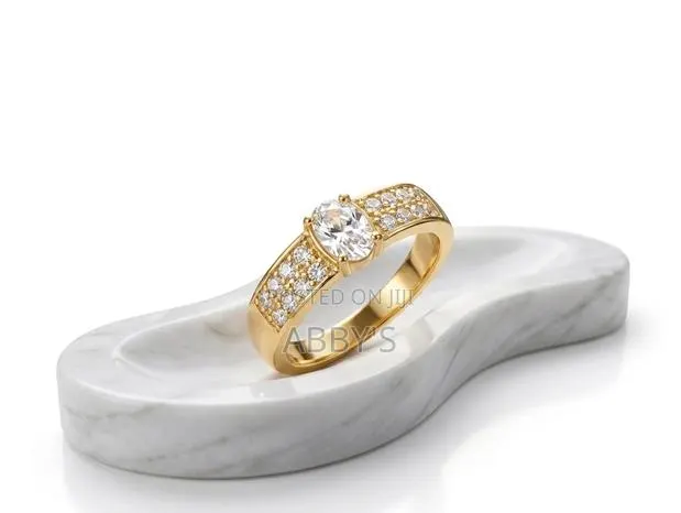Zirconia Stone Design Promise /Engagement Ring · Photo 1