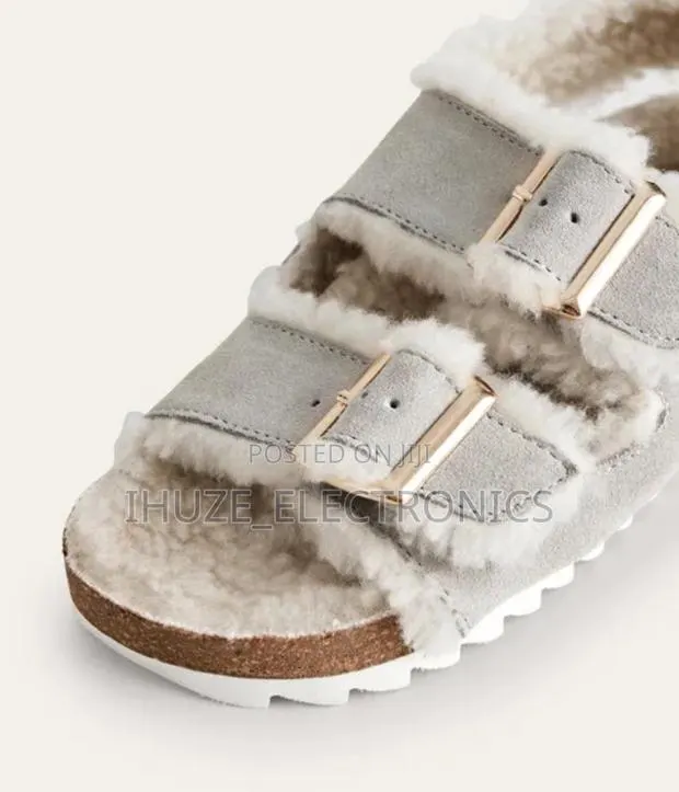 Cosy Suede Buckle Sandals (Size 34) · Photo 1