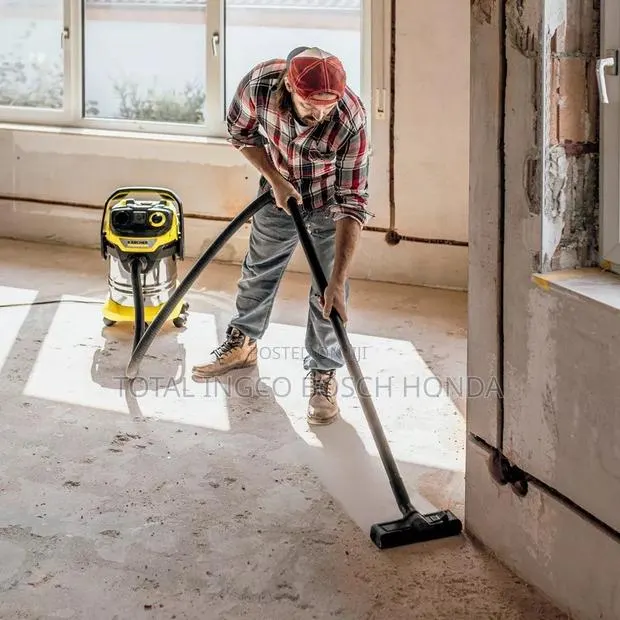 Vacuum Cleaner Wet and Dry 3600 Watt · Photo 1