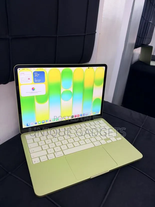 Laptop Apple MacBook Neo 2026 8GB SSD 512GB