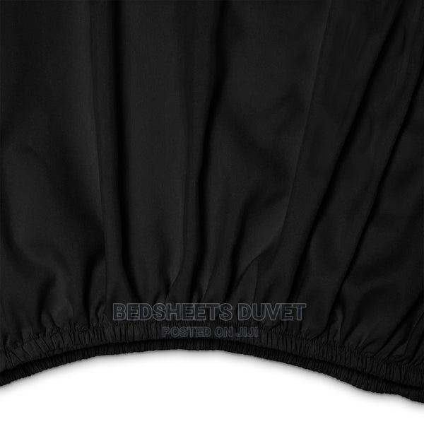 Black Elasticated Bed Cover · Photo 1