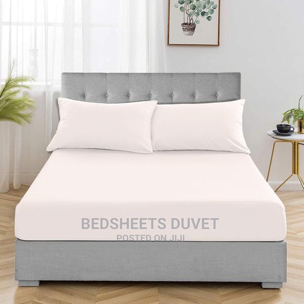 White Fitted Sheet Set · Photo 1