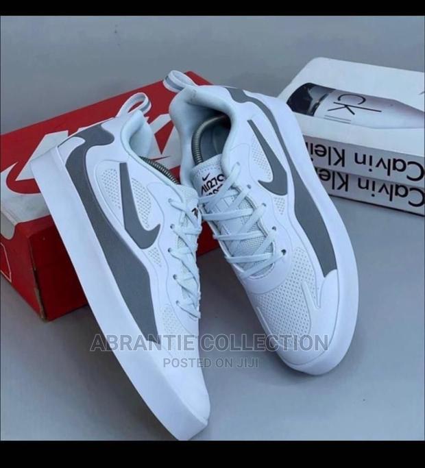 Nike Air 270 React · Photo 3