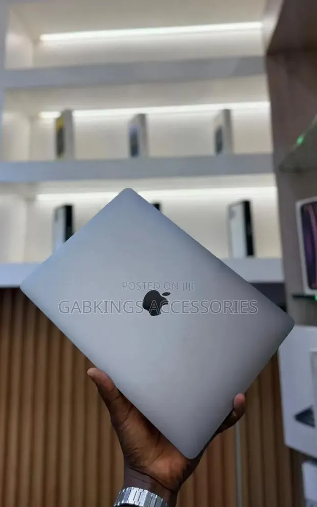 Laptop Apple MacBook Air 2020 M1 8GB Apple M1 SSD 256GB · Photo 1