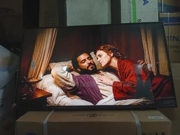 Samsung 43” Ultra-Clear Smart Television · Photo 1
