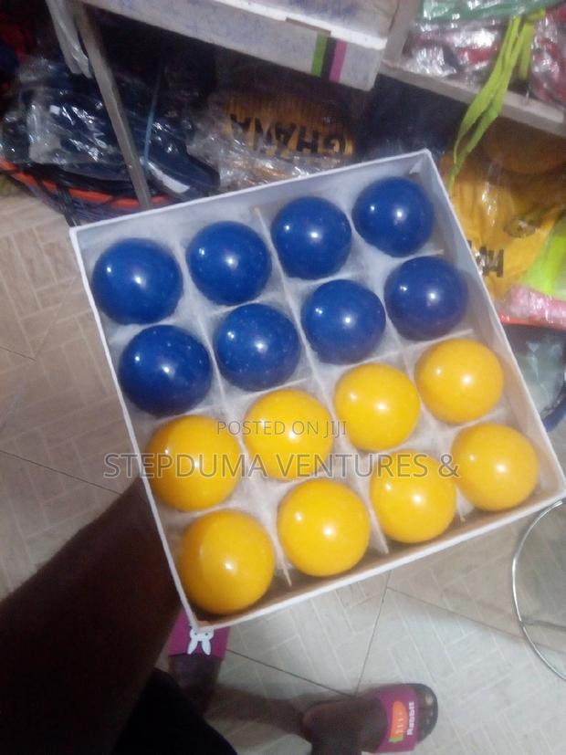 2 Colors of Snooker Balls Set · Photo 2
