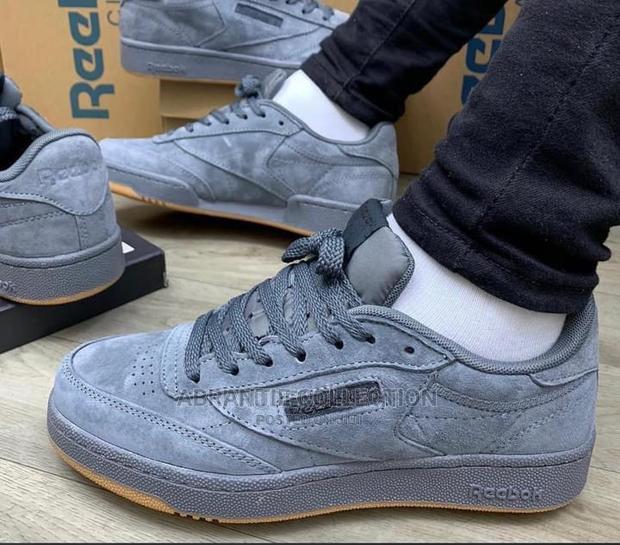 Reebok Classic Suede Grey · Photo 2