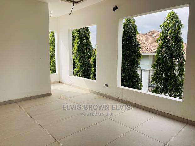 4bdrm Mansion in Living Large, East Legon for Sale · Photo 7