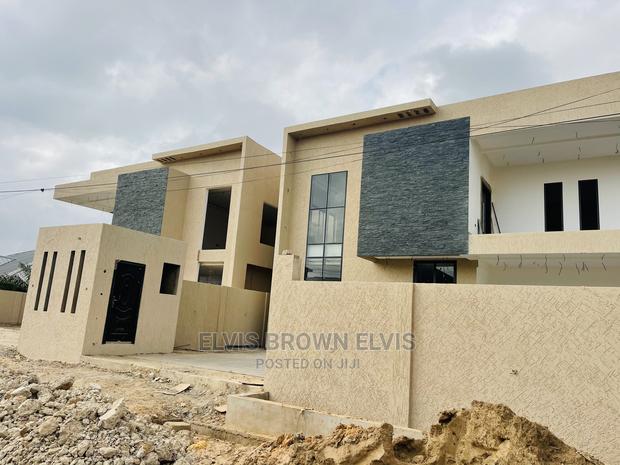 4bdrm Mansion in Living Large, East Legon for Sale · Photo 2