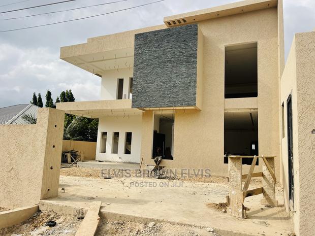 4bdrm Mansion in Living Large, East Legon for Sale · Photo 6