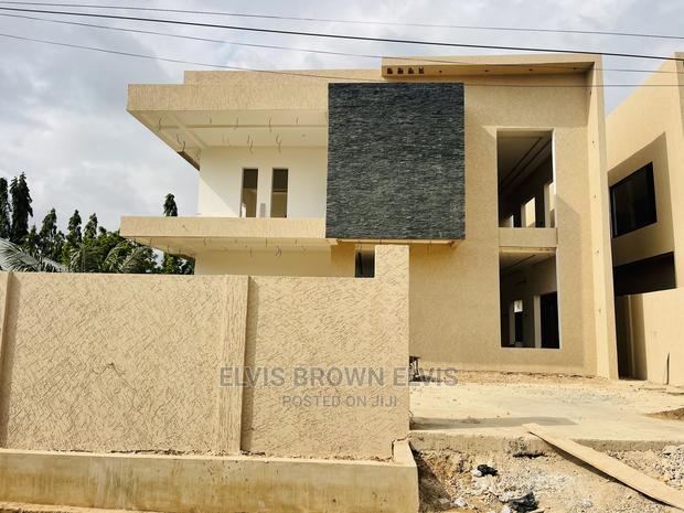 4bdrm Mansion in Living Large, East Legon for Sale · Photo 5