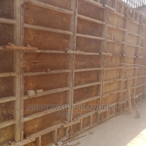 Retaining Wall/Columns/Scaffolds/Bridge/Gutter/Kumasi · Photo 4