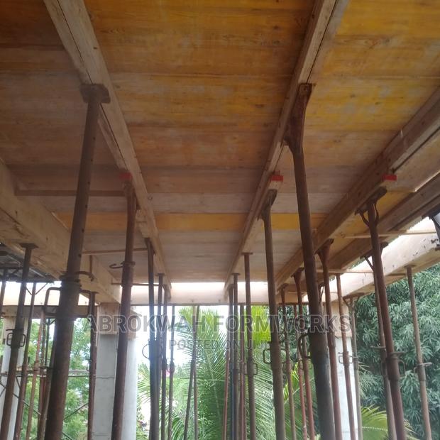 Retaining Wall/Formwork/Columns/Scaffolds/Slabs/Decking/ · Photo 3
