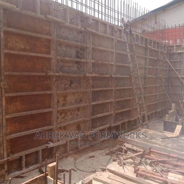 Retaining Wall/Formwork/Columns/Scaffolds/Slabs/Decking/ · Photo 8