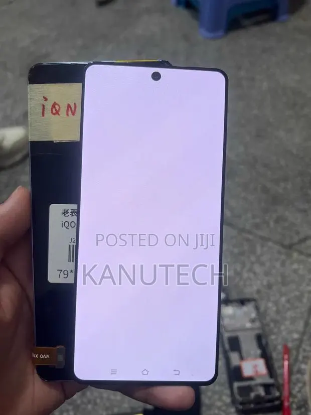 Vivo Iqoo 12 Screen. Original 100% Clean. · Photo 1