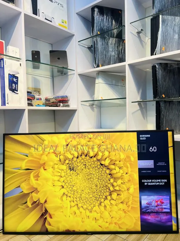 2020 Samsung Qled 55 Inches · Photo 1