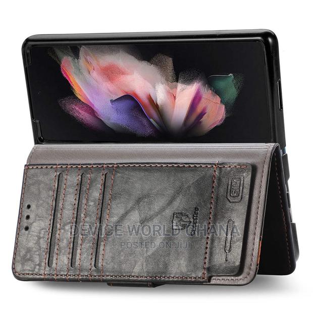 Caseneo Leather Flip Case Samsung Z Fold 3 · Photo 6