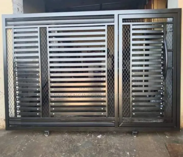 Metal Gate/ Main Entrance Gate · Photo 1