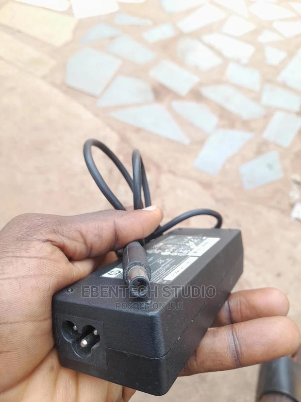 HP Big Pin 90w Complete Charger Original · Photo 1
