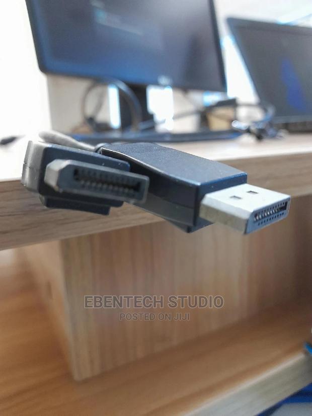 Display Port (DP) to Display Port (DP) Cable · Photo 1