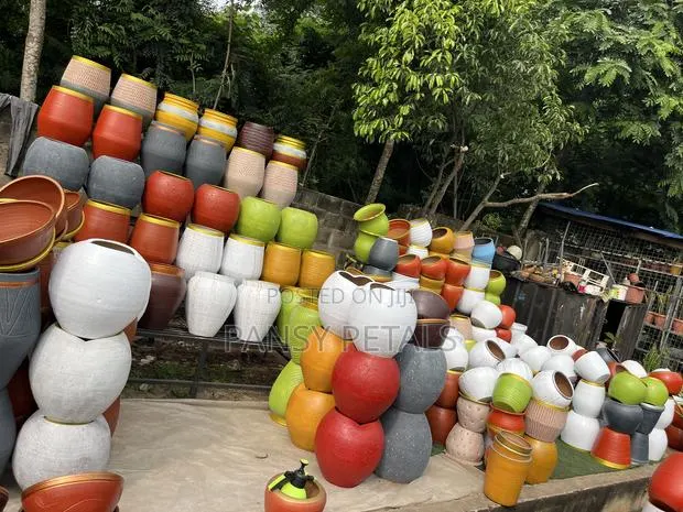 Flower Pots for Sale · Photo 1