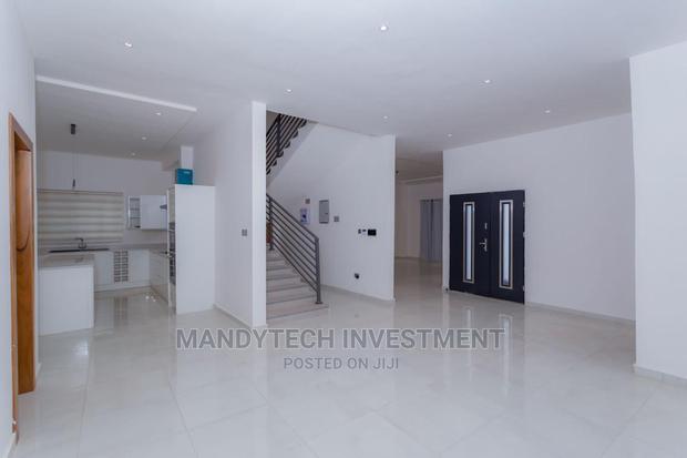 Furnished 4bdrm Mansion in Nmai-Dzorn for sale · Photo 3