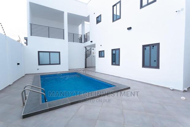 Furnished 4bdrm Mansion in Nmai-Dzorn for sale · Photo 2