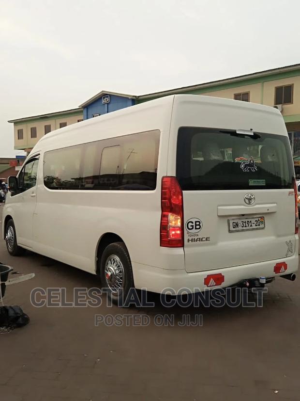Looking for a Cheap Car Rental? · Photo 5