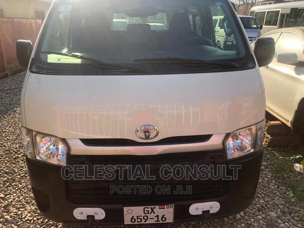 Looking for a Cheap Car Rental? · Photo 2