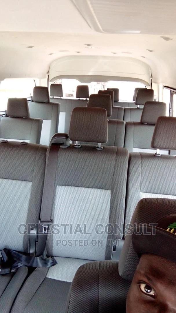 Looking for a Cheap Car Rental? · Photo 4